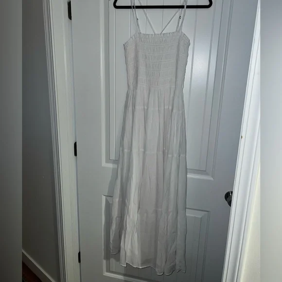 NWT Abercrombie White Maxi Dress - Picture 1 of 2
